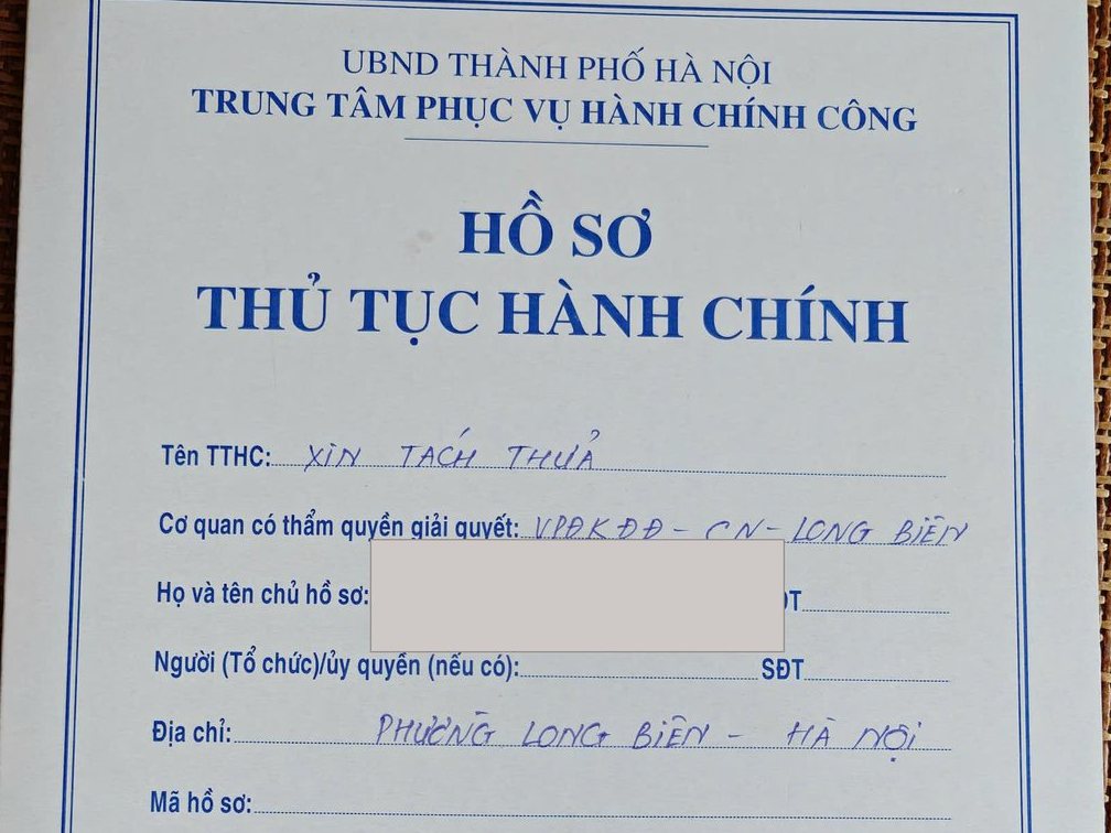 Hồ sơ xin tách thửa — Bìa hồ sơ thủ tục hành chính nộp tại Văn phòng đăng ký đất đai chi nhánh Long Biên.