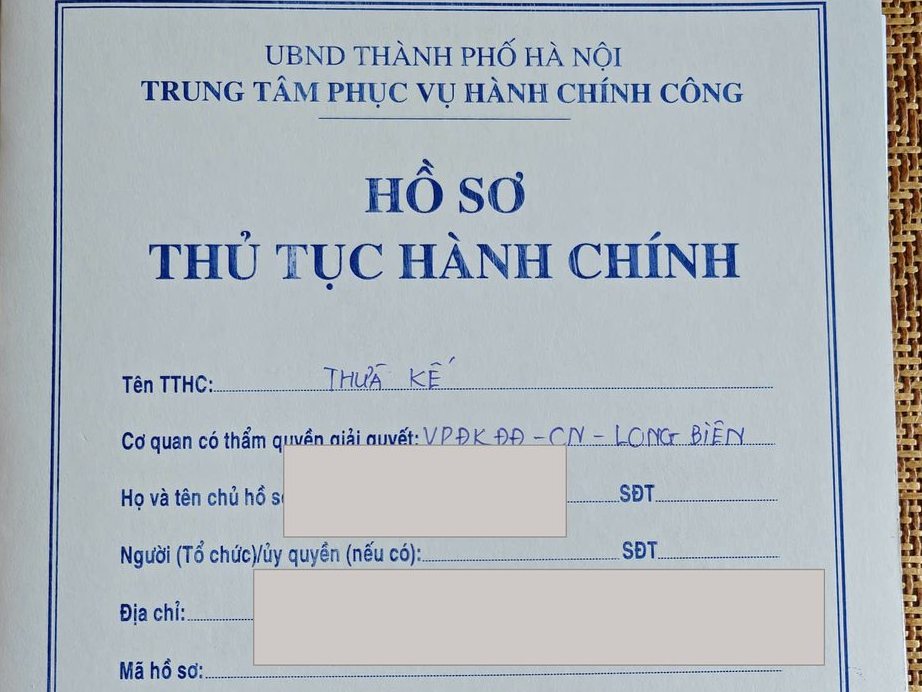 Hồ sơ thừa kế — Bìa hồ sơ thủ tục thừa kế nộp tại Văn phòng đăng ký đất đai chi nhánh Long Biên.